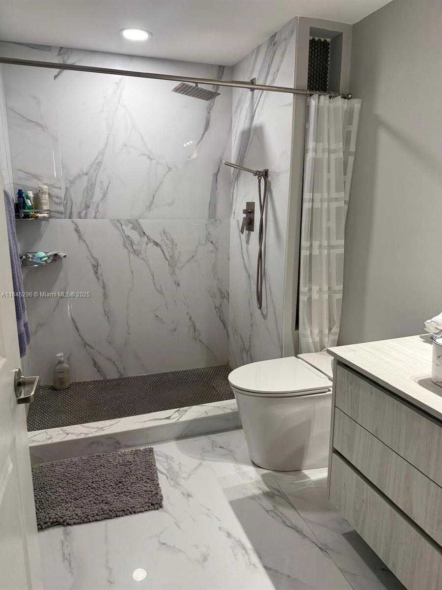 Small Image of 275 NORTH EAST 18TH ST #1405, Miami Number 25