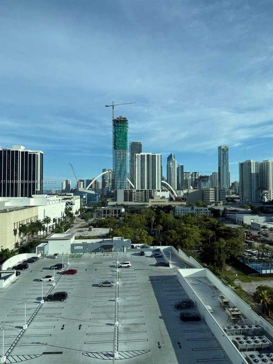 Small Image of 275 NORTH EAST 18TH ST #1405, Miami Number 36