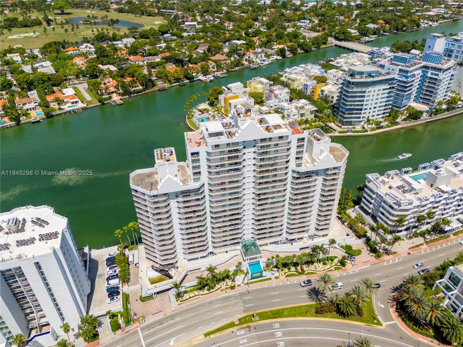 Small Image of 5900 COLLINS AVE #1701, Miami Beach Number 11