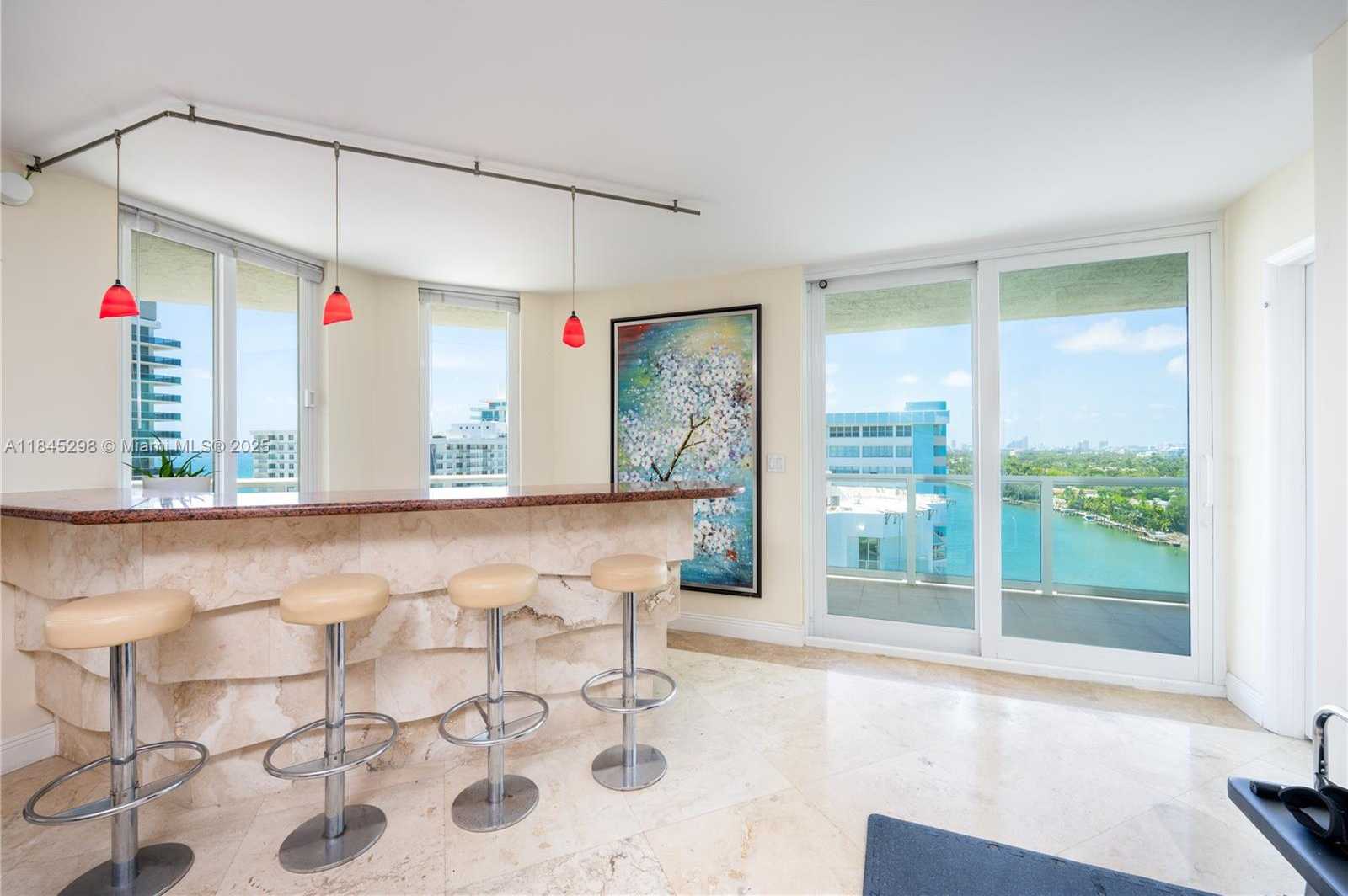 Small Image of 5900 COLLINS AVE #1701, Miami Beach Number 15