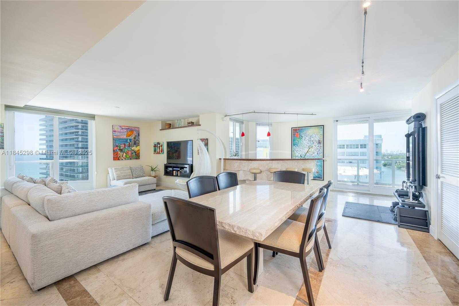 Small Image of 5900 COLLINS AVE #1701, Miami Beach Number 19