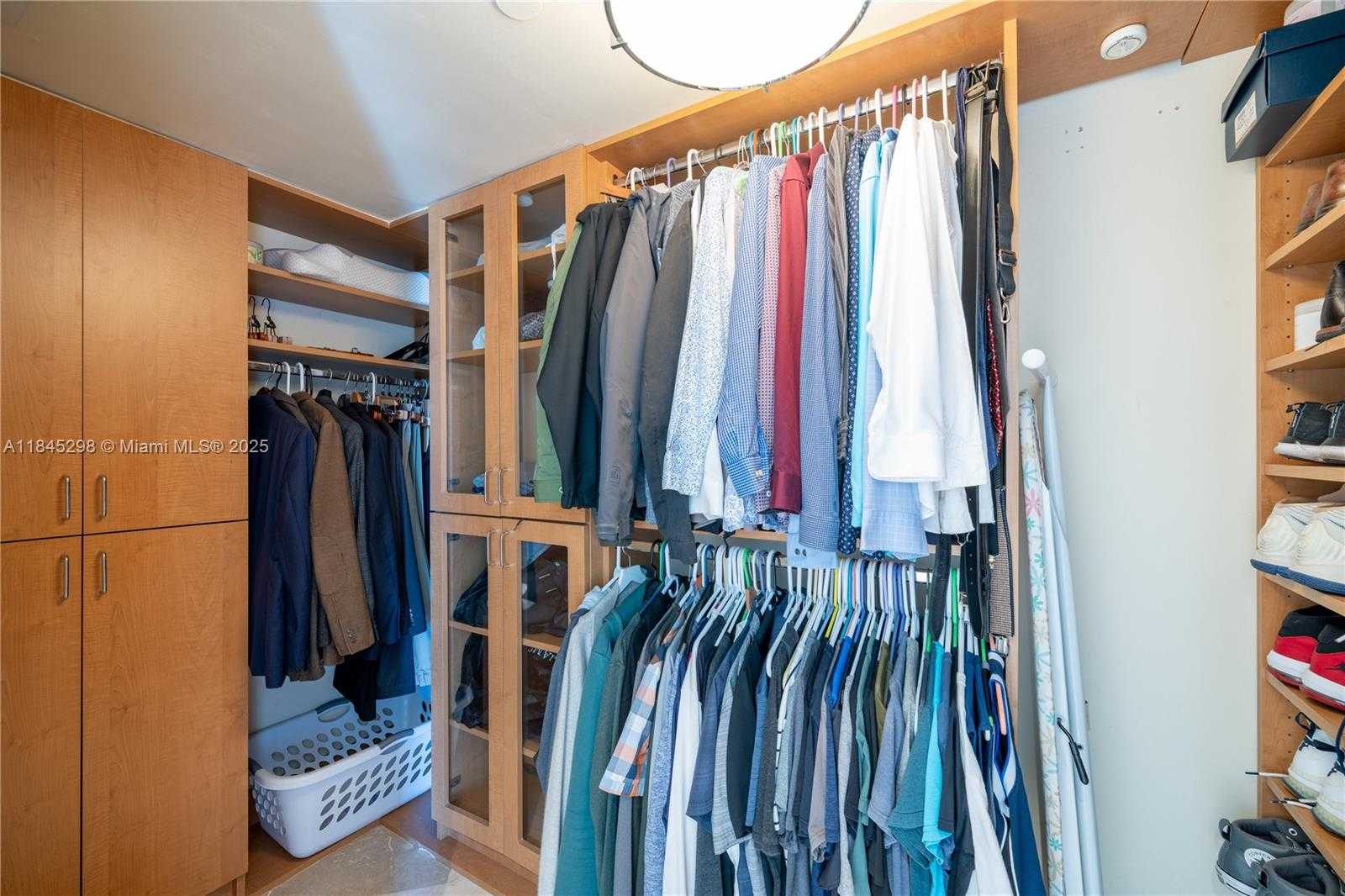 Small Image of 5900 COLLINS AVE #1701, Miami Beach Number 30