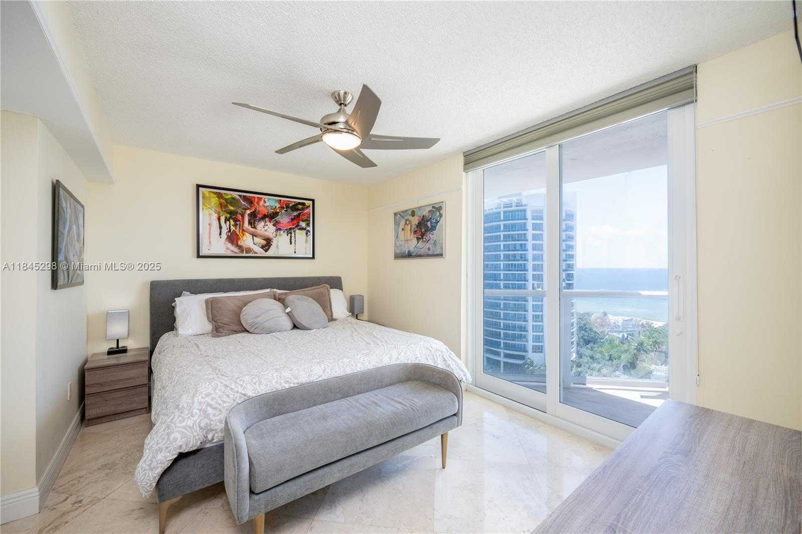 Small Image of 5900 COLLINS AVE #1701, Miami Beach Number 31