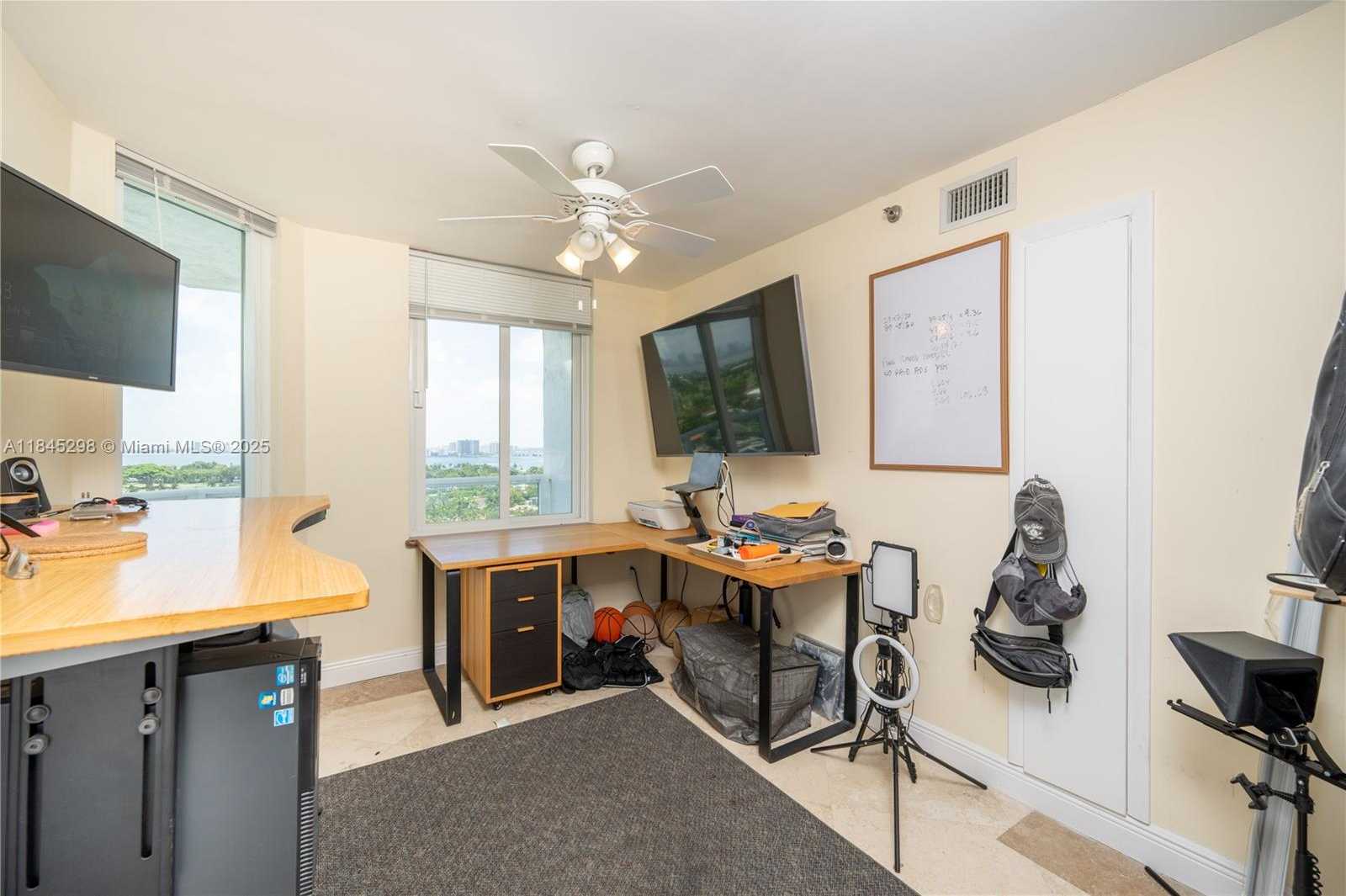 Small Image of 5900 COLLINS AVE #1701, Miami Beach Number 36