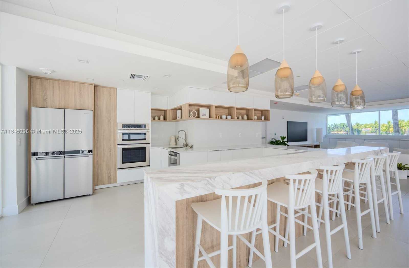 Small Image of 5900 COLLINS AVE #1701, Miami Beach Number 48