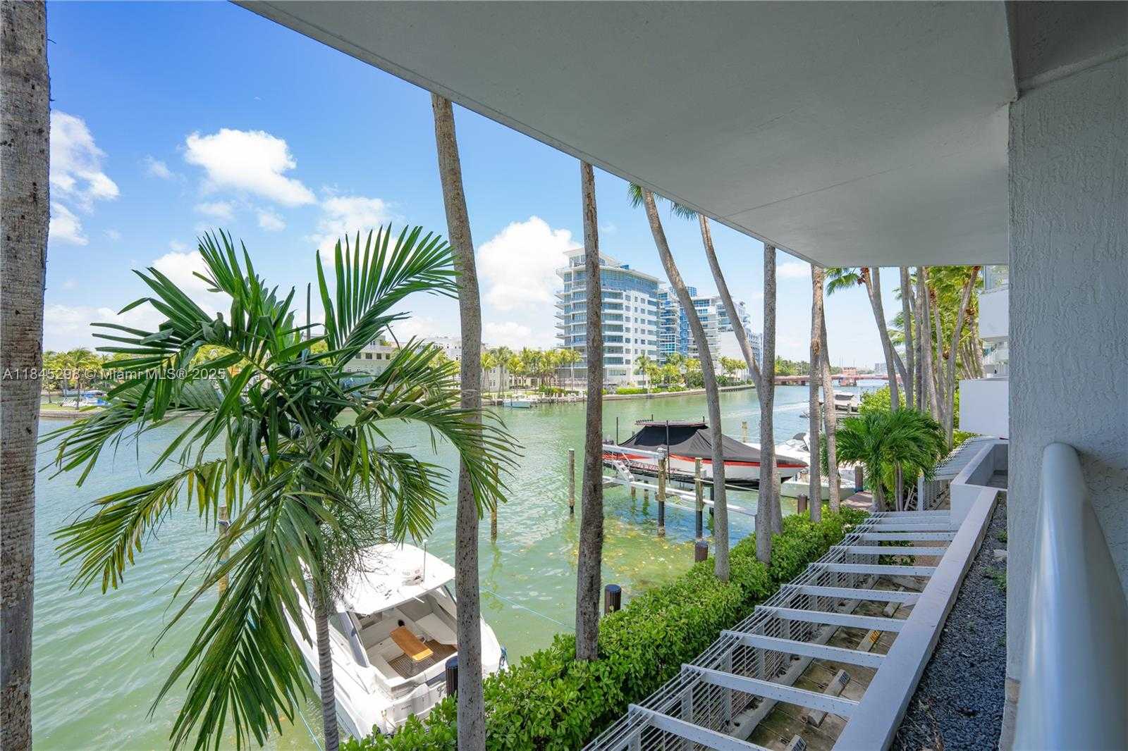 Small Image of 5900 COLLINS AVE #1701, Miami Beach Number 50
