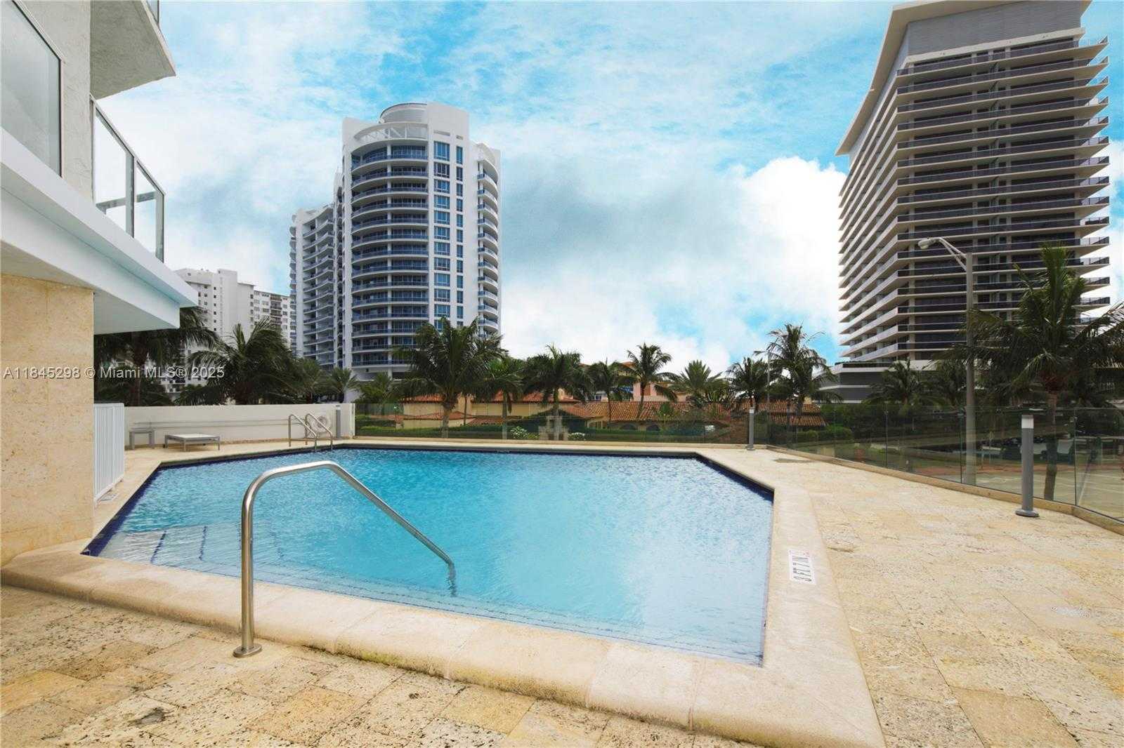 Small Image of 5900 COLLINS AVE #1701, Miami Beach Number 52
