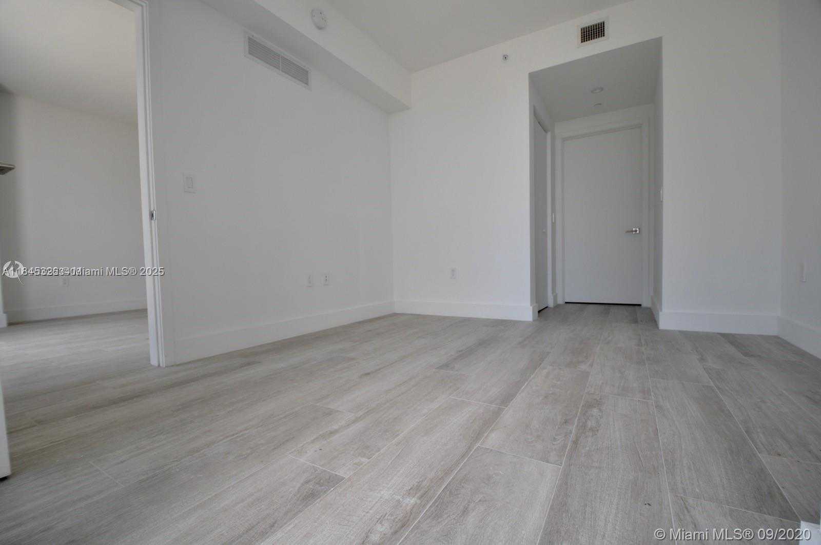 Small Image of 121 NORTH EAST 34TH ST #806, Miami Number 12
