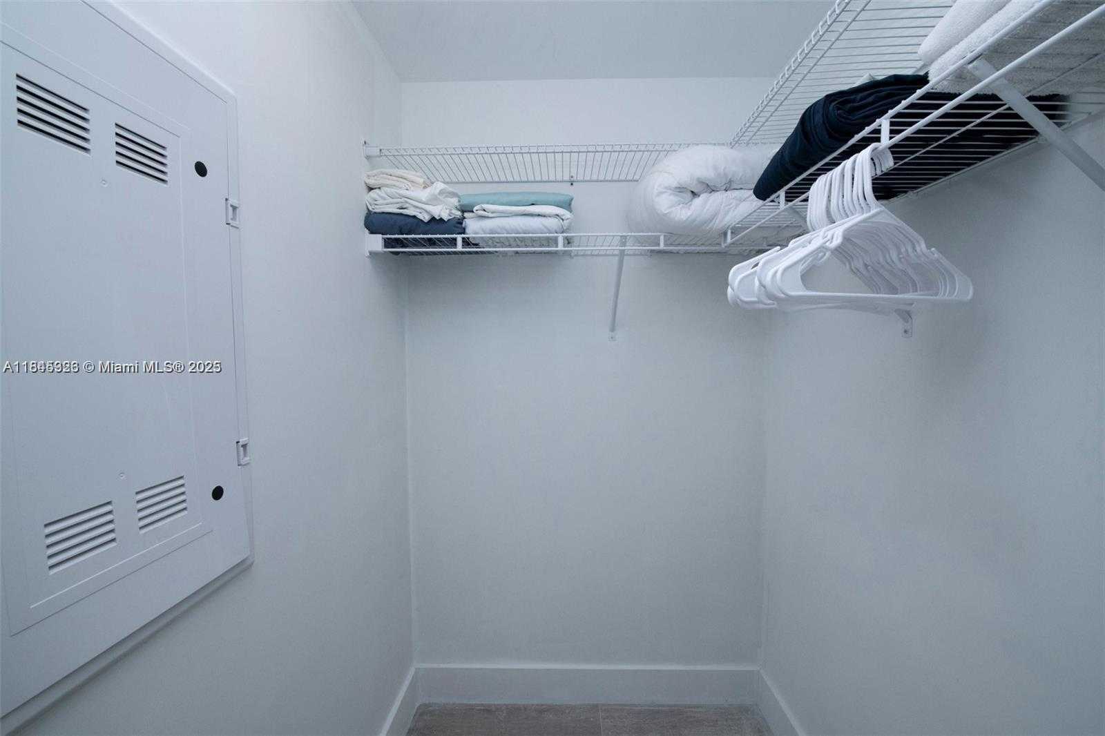 Small Image of 121 NORTH EAST 34TH ST #806, Miami Number 13