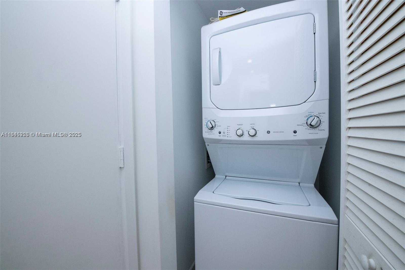Small Image of 121 NORTH EAST 34TH ST #806, Miami Number 14
