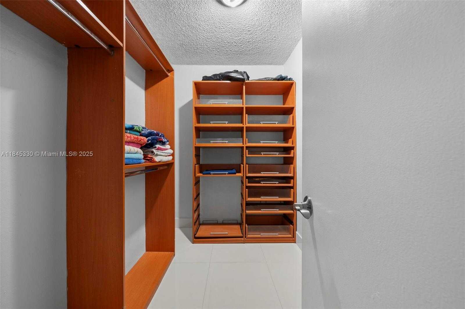 Small Image of 4001 SOUTH OCEAN DR #6M, Hollywood Number 13