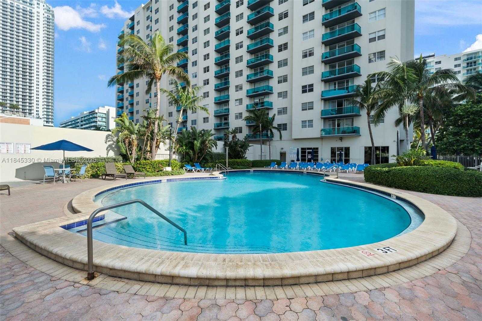 Small Image of 4001 SOUTH OCEAN DR #6M, Hollywood Number 19