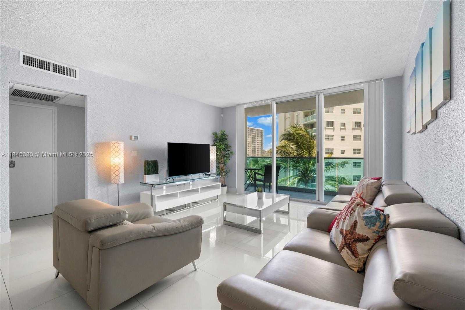Small Image of 4001 SOUTH OCEAN DR #6M, Hollywood Number 4