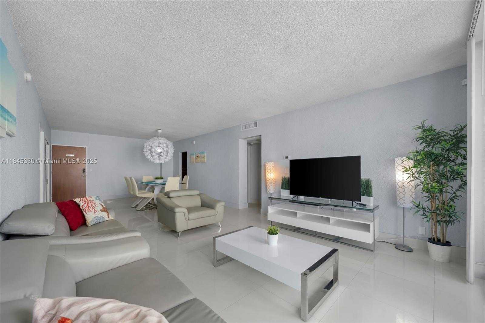 Small Image of 4001 SOUTH OCEAN DR #6M, Hollywood Number 5