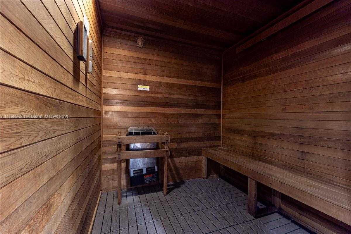 Small Image of 60 SOUTH WEST 13TH ST #3203, Miami Number 27