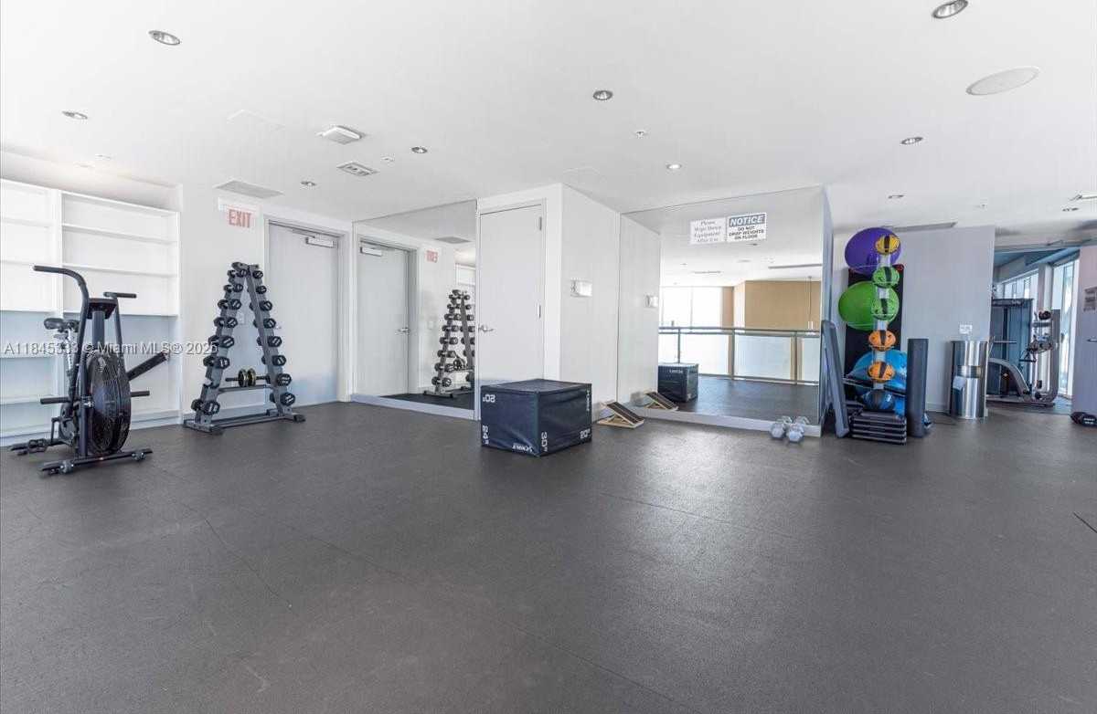 Small Image of 60 SOUTH WEST 13TH ST #3203, Miami Number 30