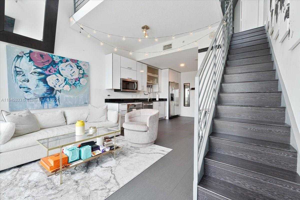 Small Image of 60 SOUTH WEST 13TH ST #3203, Miami Number 4