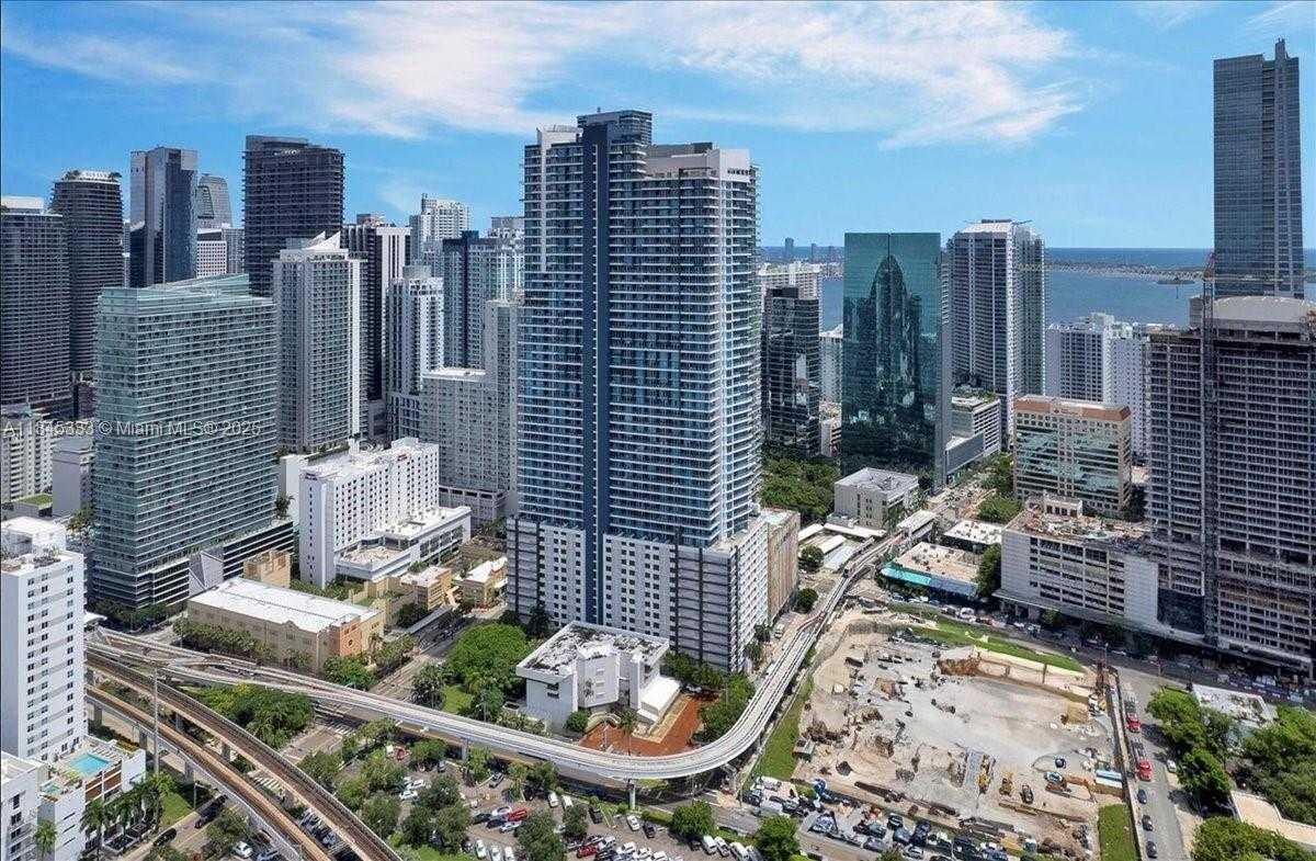 Small Image of 60 SOUTH WEST 13TH ST #3203, Miami Number 7