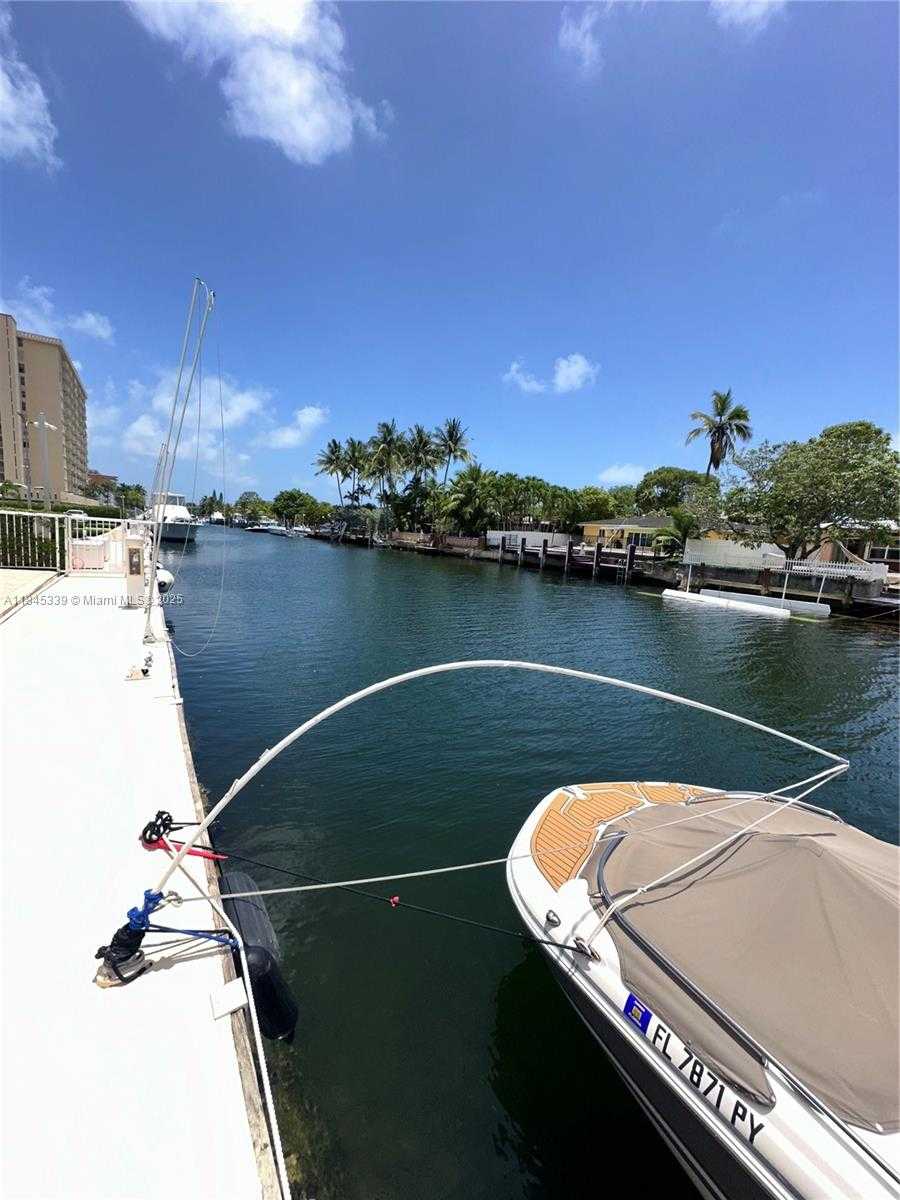 Small Image of 2020 NORTH EAST 135TH ST #807, North Miami Number 18
