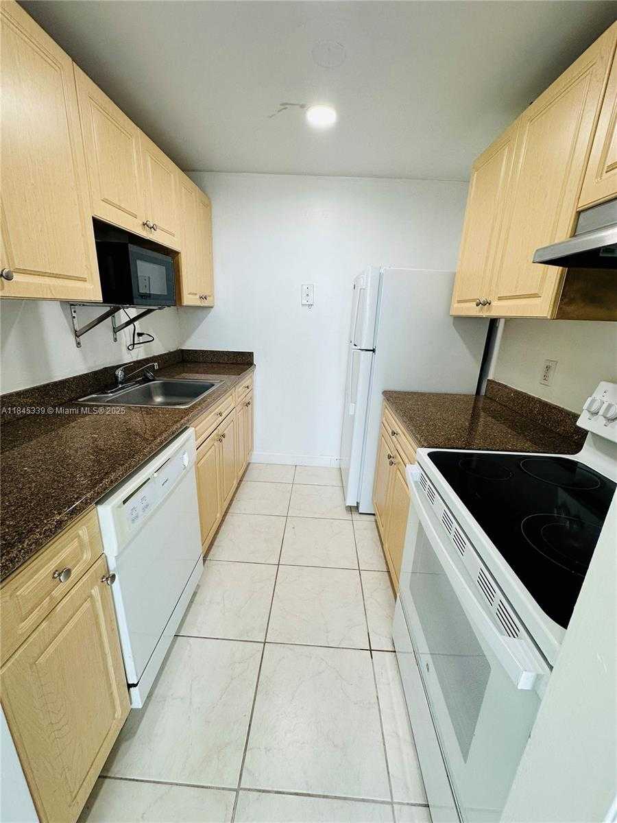 Small Image of 2020 NORTH EAST 135TH ST #807, North Miami Number 4