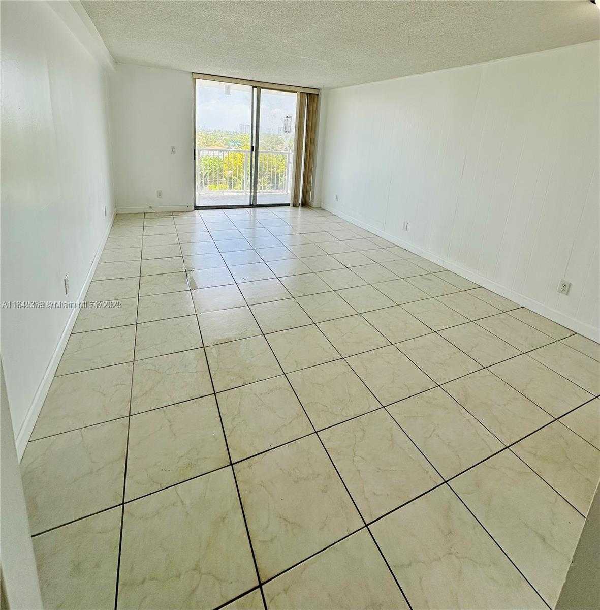 Small Image of 2020 NORTH EAST 135TH ST #807, North Miami Number 5