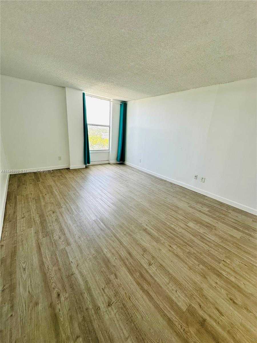 Small Image of 2020 NORTH EAST 135TH ST #807, North Miami Number 7