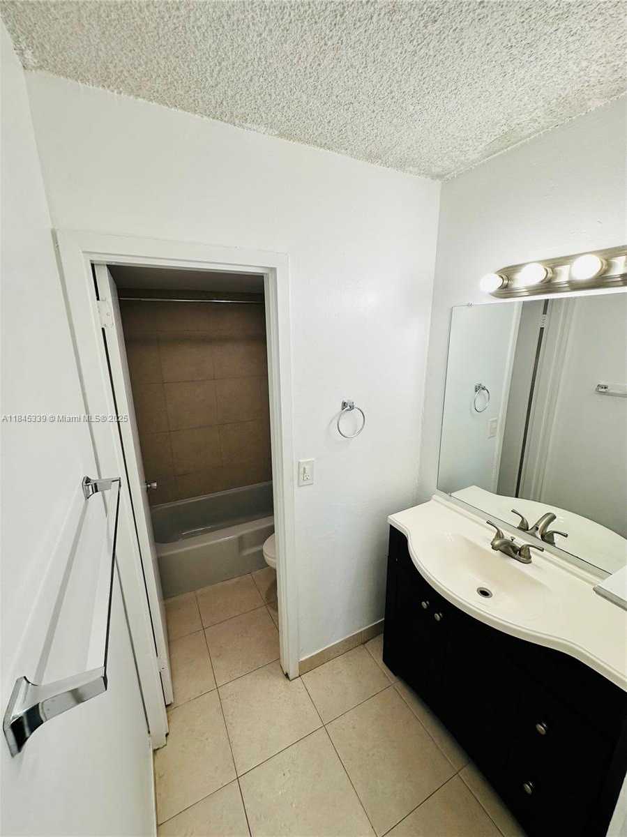 Small Image of 2020 NORTH EAST 135TH ST #807, North Miami Number 9