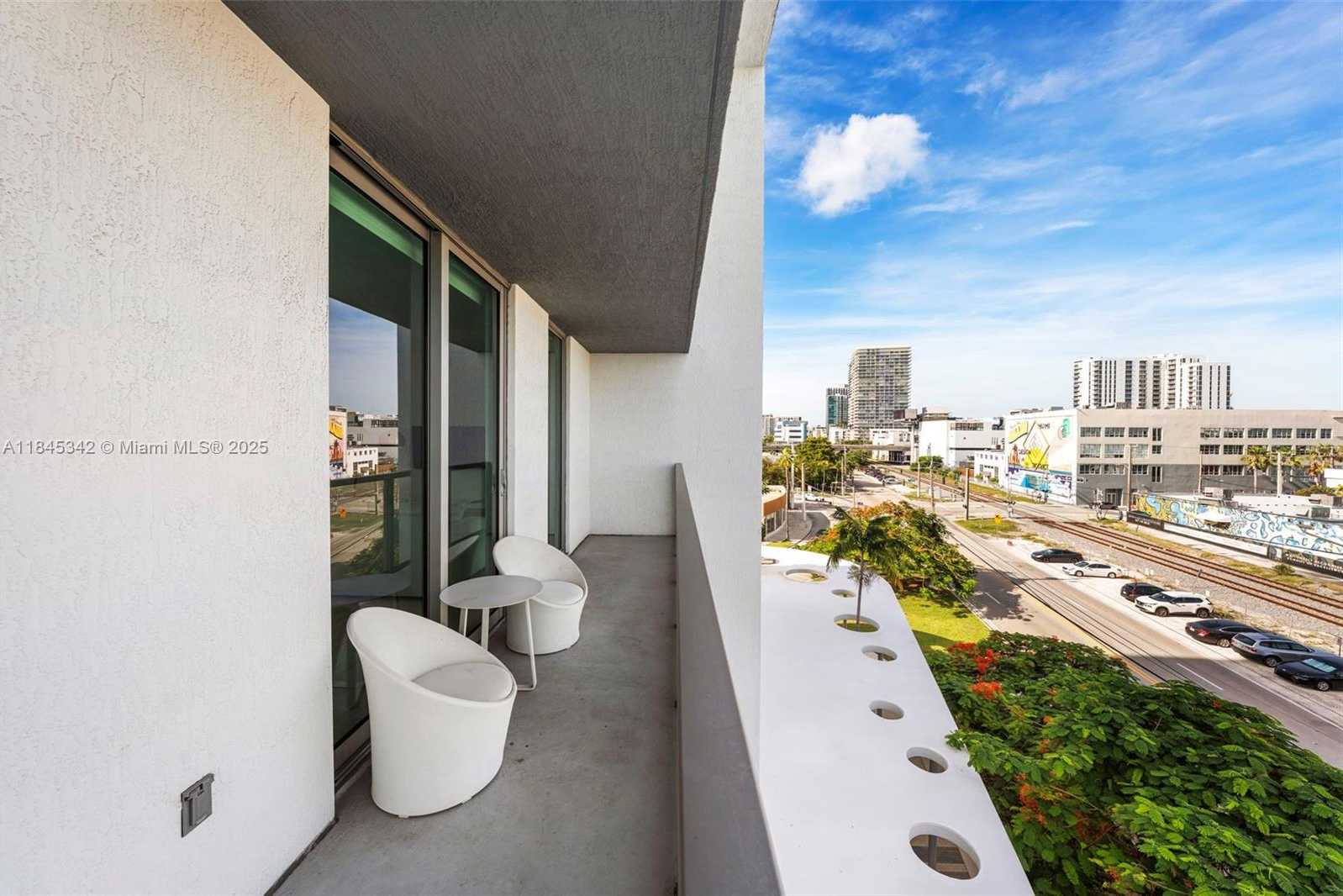 Small Image of 3900 BISCAYNE BLVD #S-400, Miami Number 10
