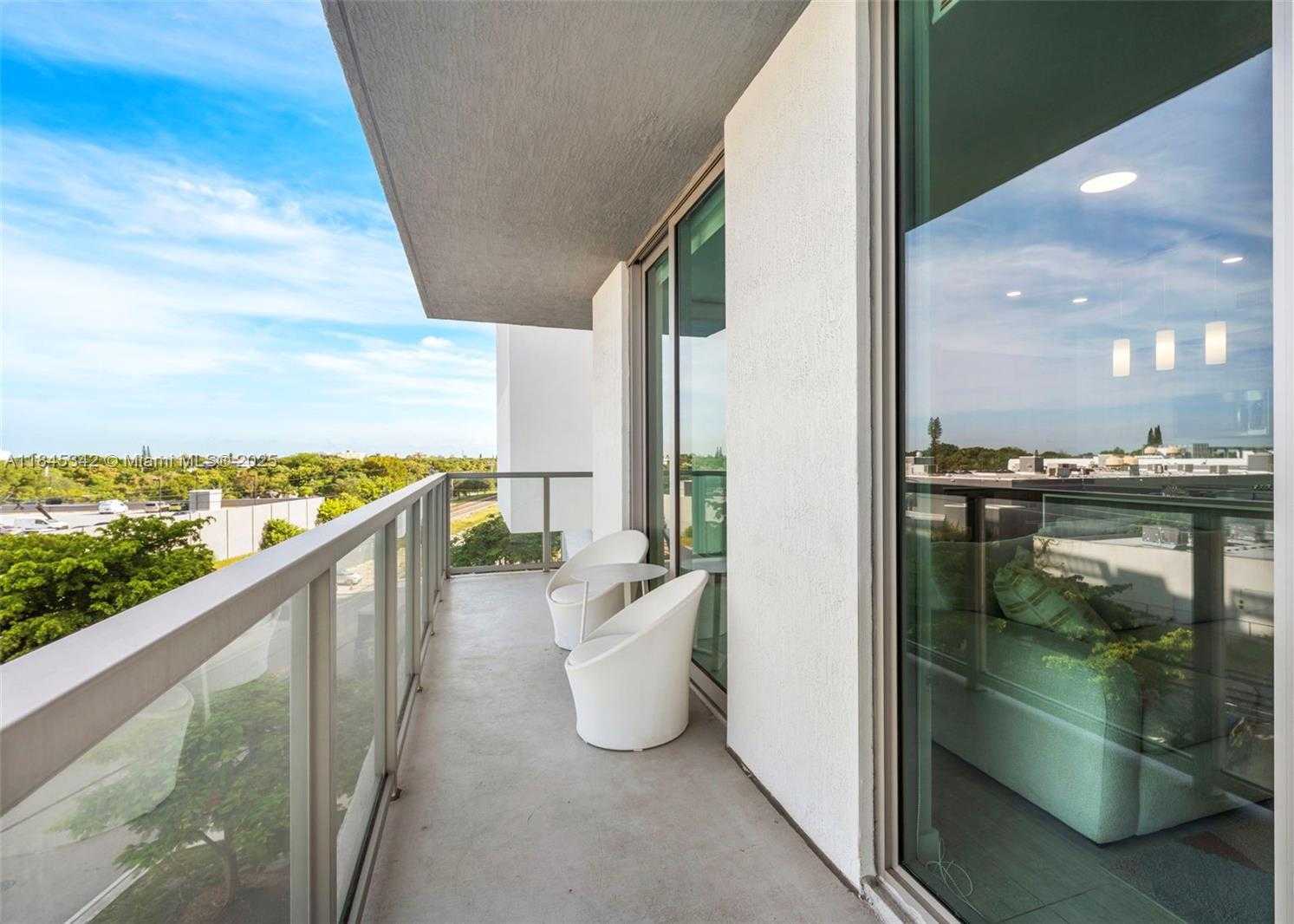 Small Image of 3900 BISCAYNE BLVD #S-400, Miami Number 12
