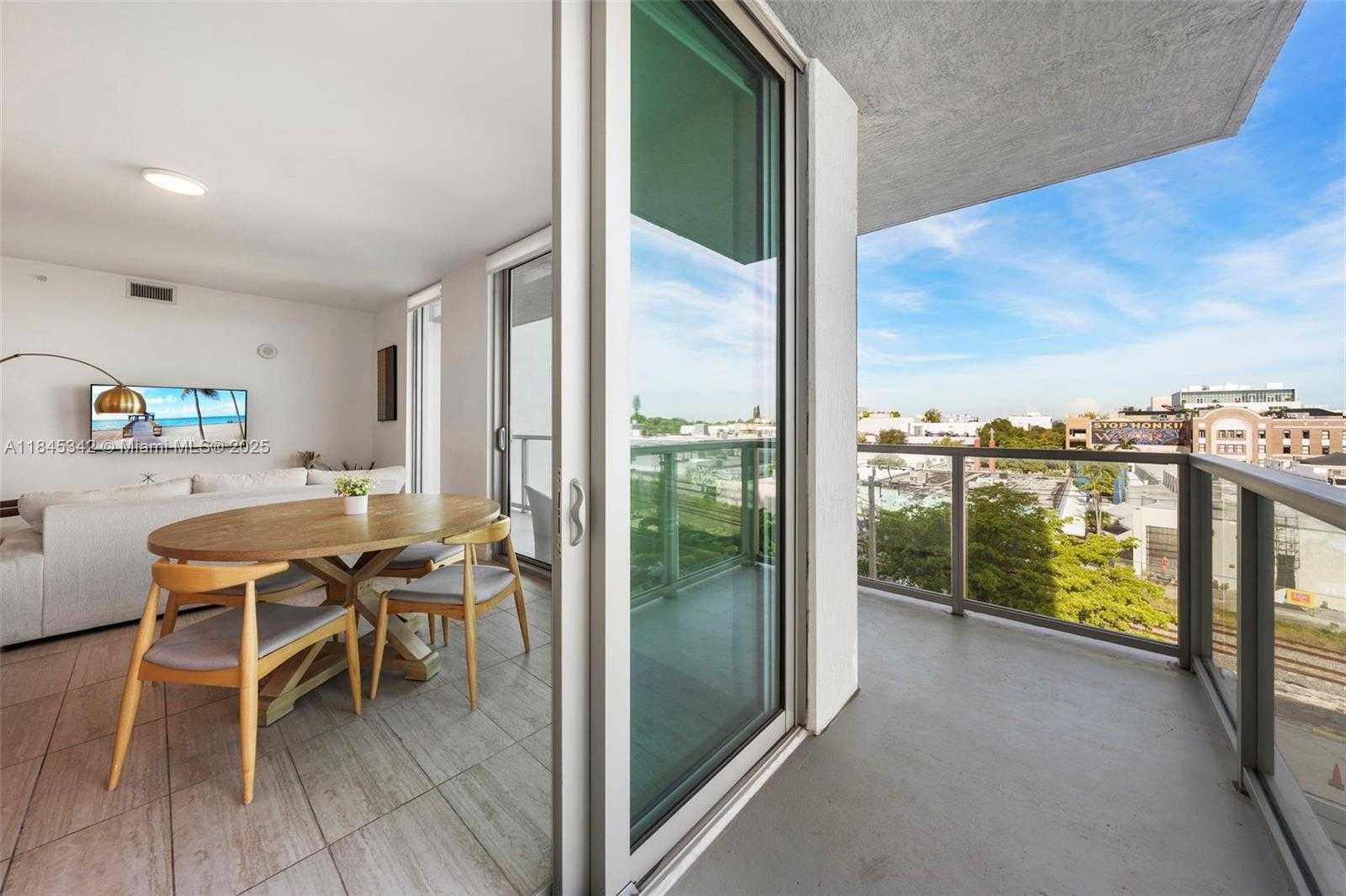 Small Image of 3900 BISCAYNE BLVD #S-400, Miami Number 14