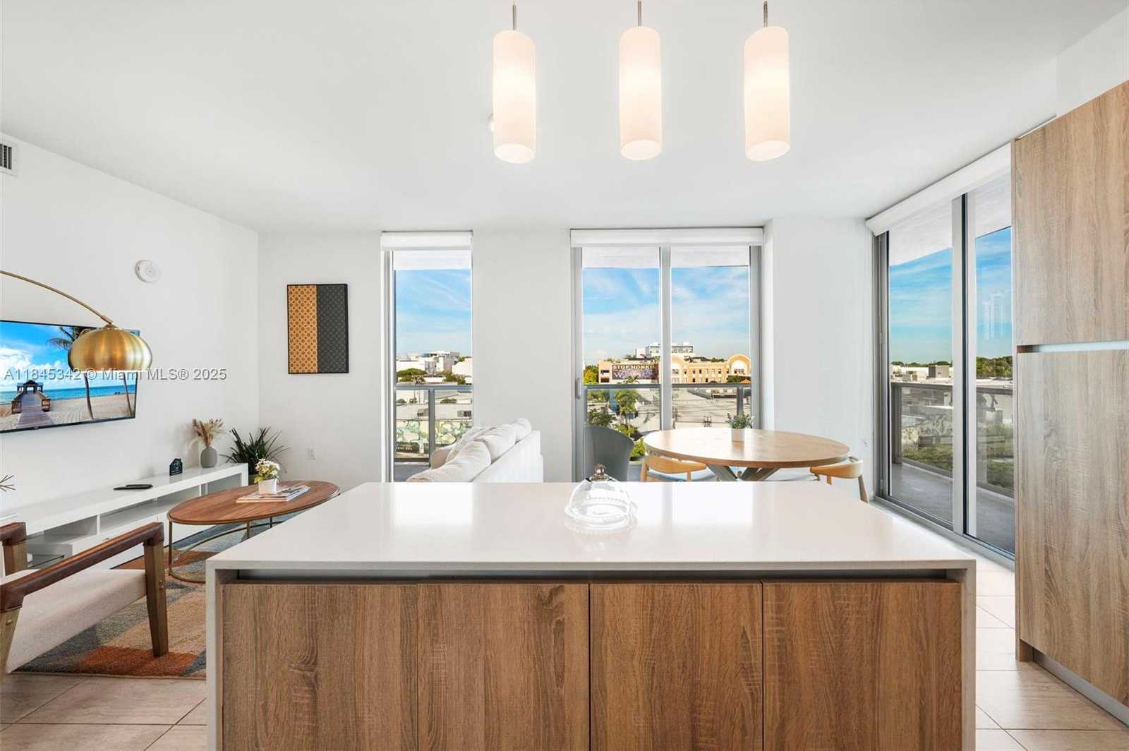 Small Image of 3900 BISCAYNE BLVD #S-400, Miami Number 6