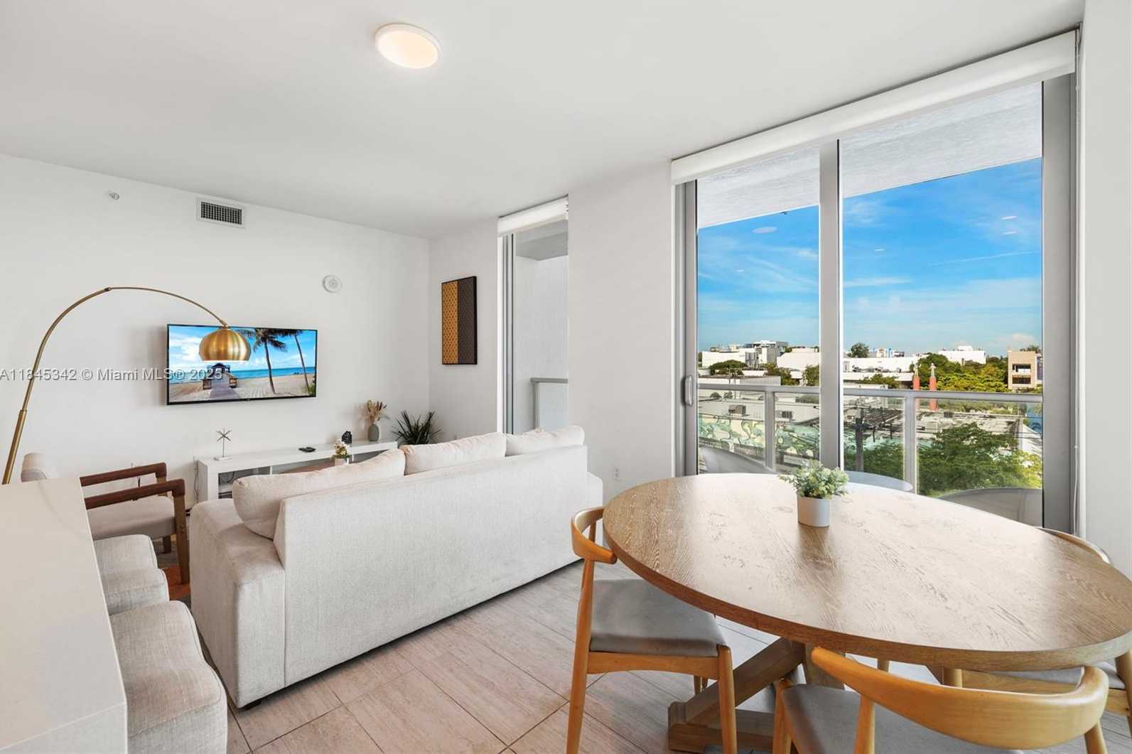 Small Image of 3900 BISCAYNE BLVD #S-400, Miami Number 8