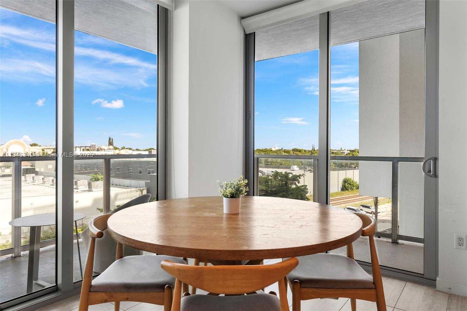 Small Image of 3900 BISCAYNE BLVD #S-400, Miami Number 9