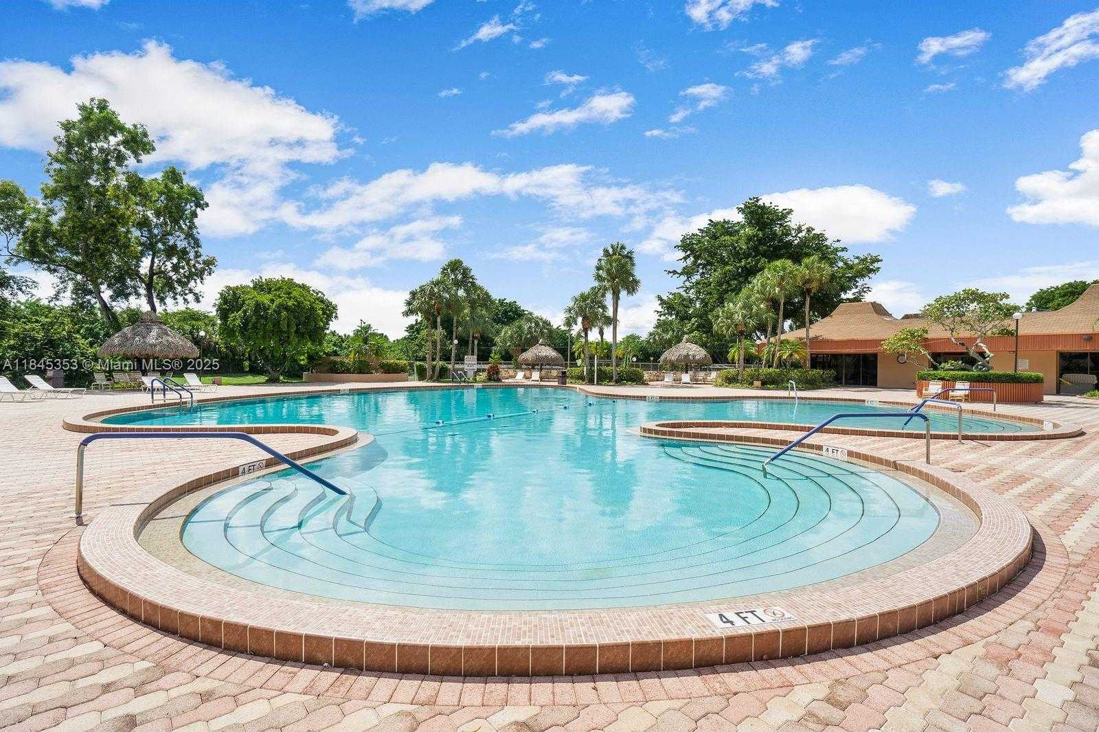 Small Image of 3080 HOLIDAY SPRINGS BLVD #207, Margate Number 15