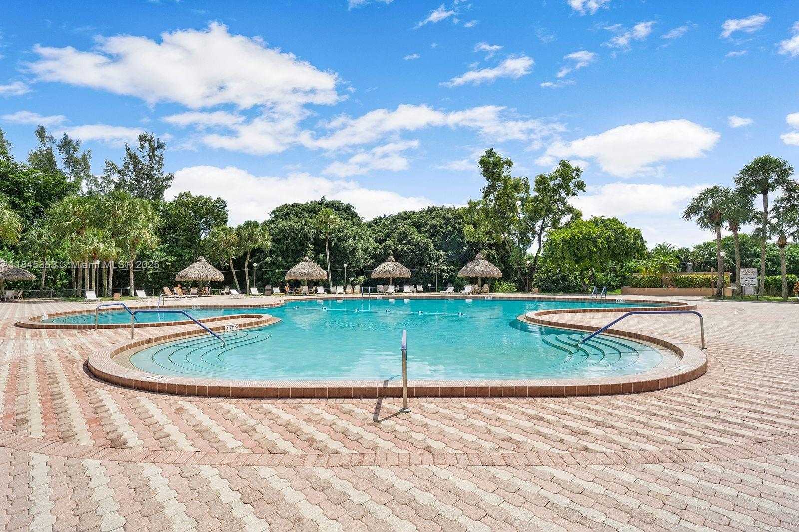 Small Image of 3080 HOLIDAY SPRINGS BLVD #207, Margate Number 16