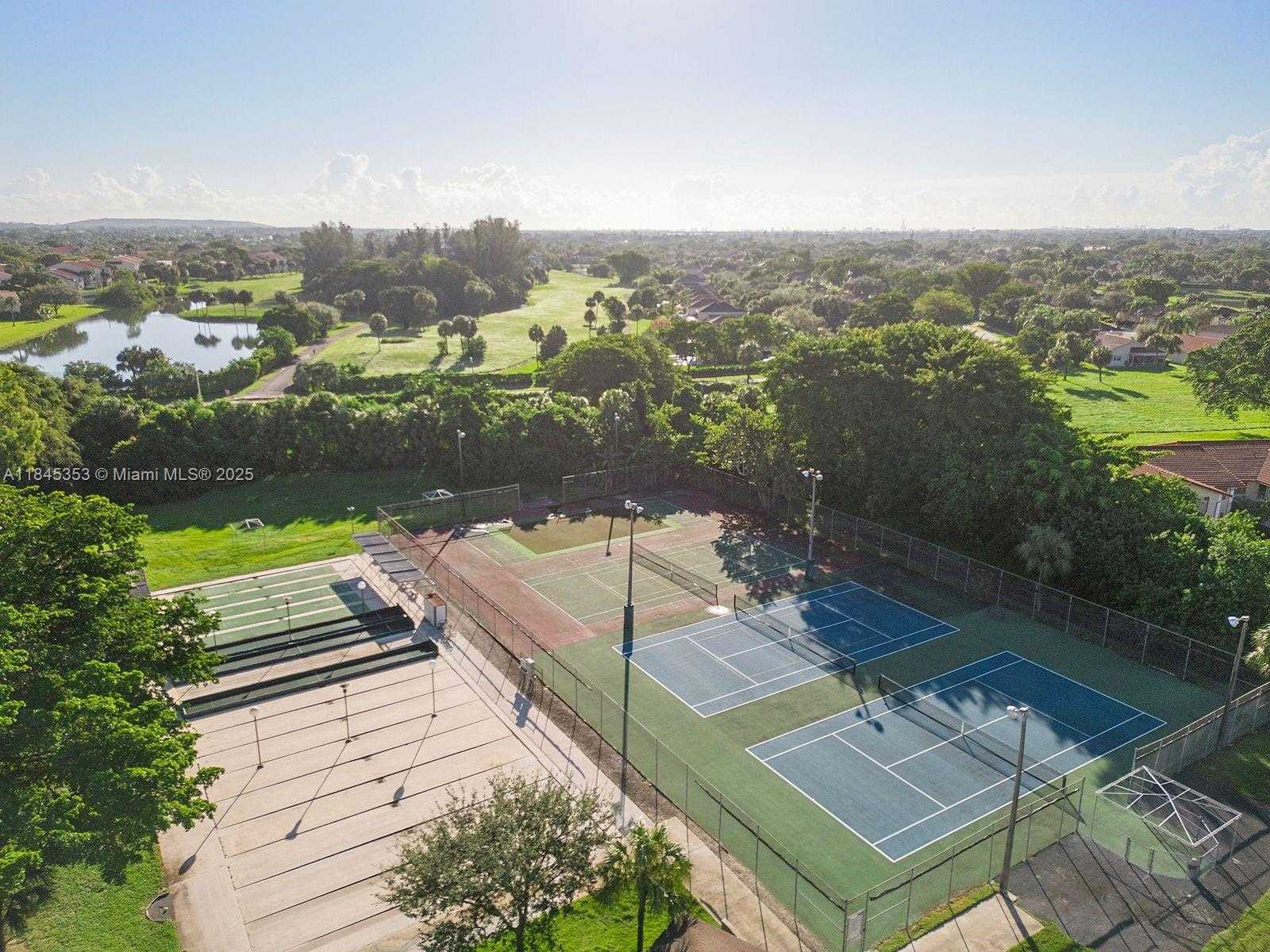 Small Image of 3080 HOLIDAY SPRINGS BLVD #207, Margate Number 20
