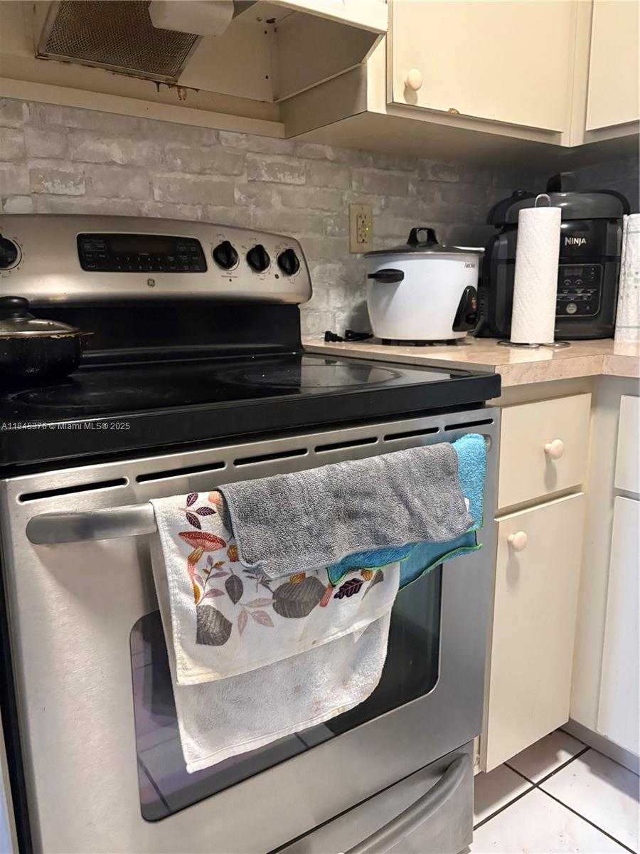 Small Image of 1800 NORTH WEST 24TH AVE #205, Miami Number 15