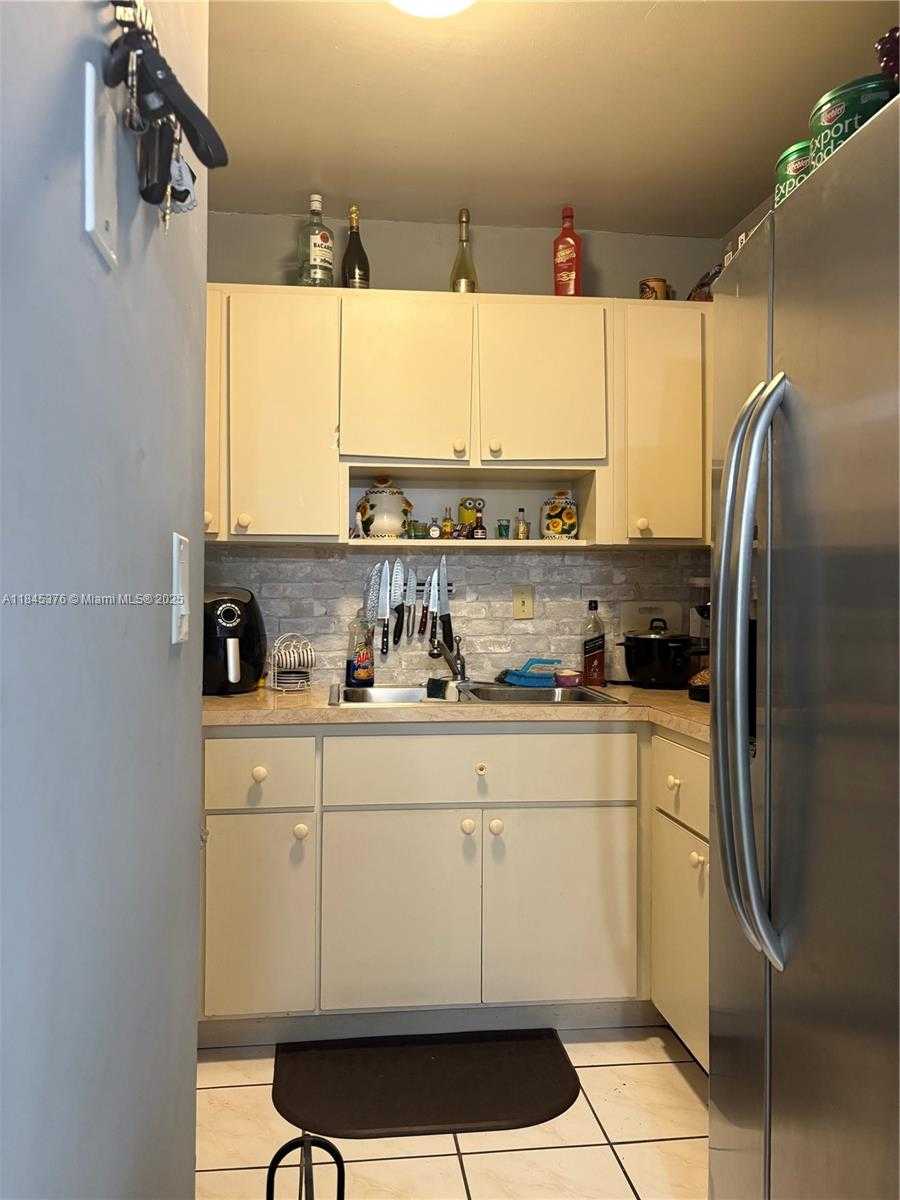 Small Image of 1800 NORTH WEST 24TH AVE #205, Miami Number 16