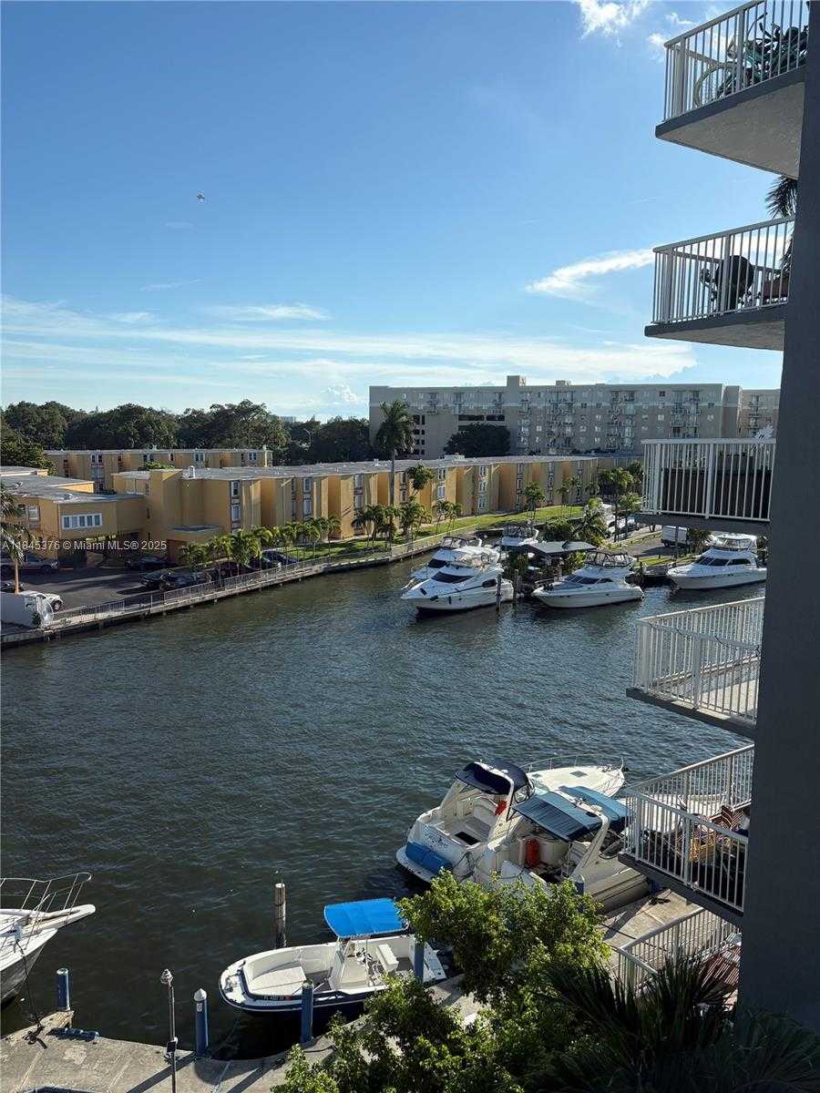 Small Image of 1800 NORTH WEST 24TH AVE #205, Miami Number 7