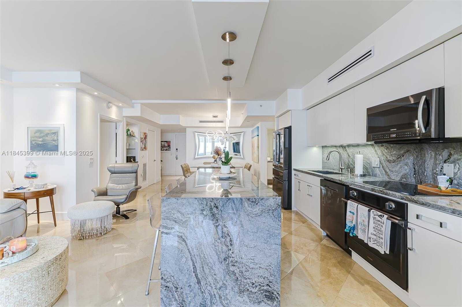 Small Image of 4775 COLLINS AVE #1704, Miami Beach Number 11