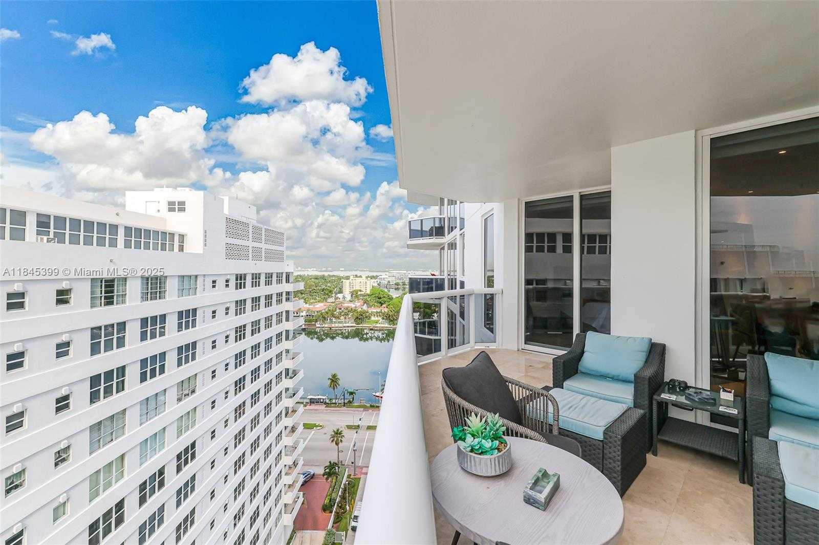 Small Image of 4775 COLLINS AVE #1704, Miami Beach Number 17