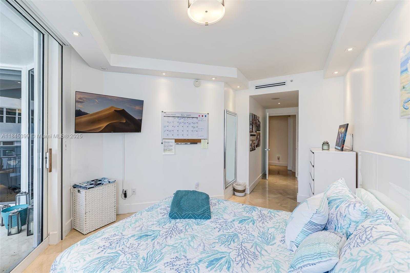 Small Image of 4775 COLLINS AVE #1704, Miami Beach Number 30