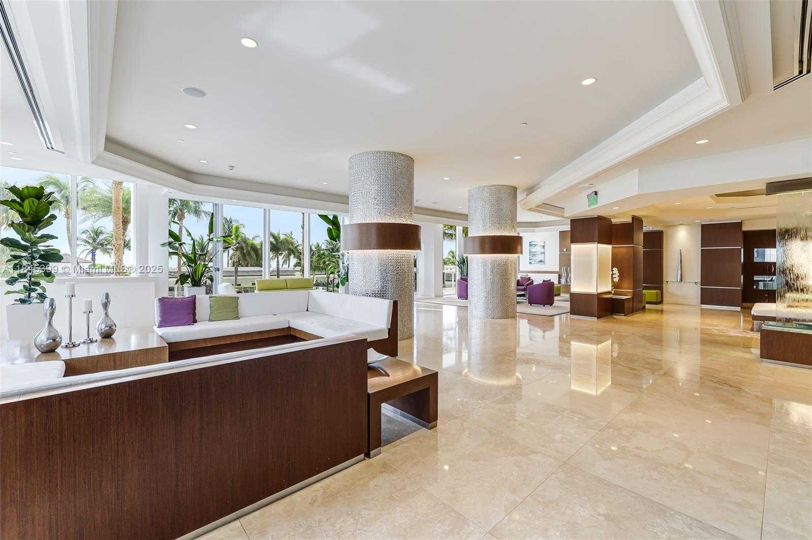 Small Image of 4775 COLLINS AVE #1704, Miami Beach Number 37