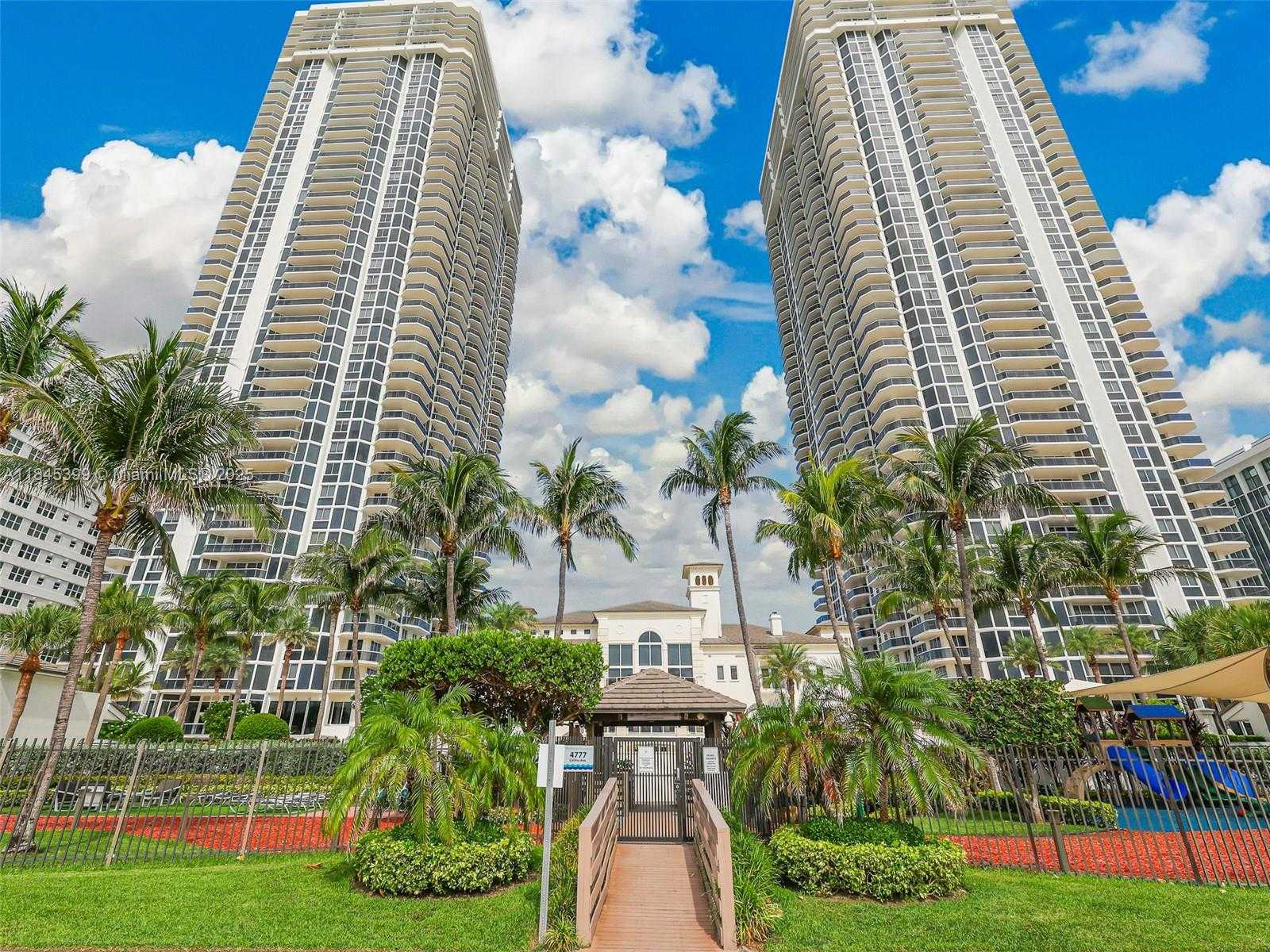 Small Image of 4775 COLLINS AVE #1704, Miami Beach Number 38