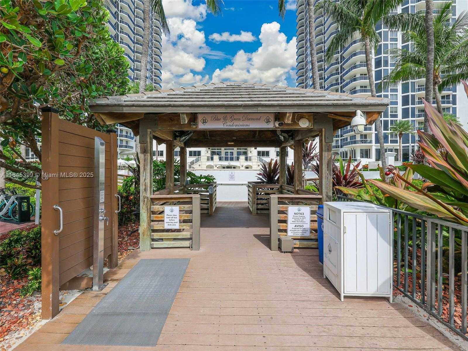 Small Image of 4775 COLLINS AVE #1704, Miami Beach Number 39