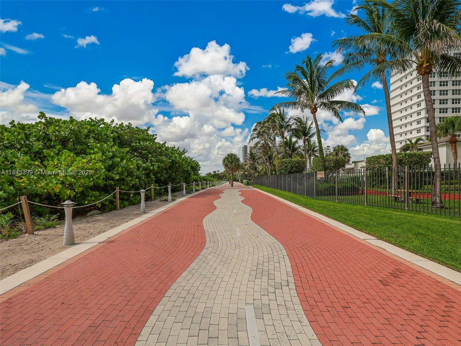 Small Image of 4775 COLLINS AVE #1704, Miami Beach Number 40