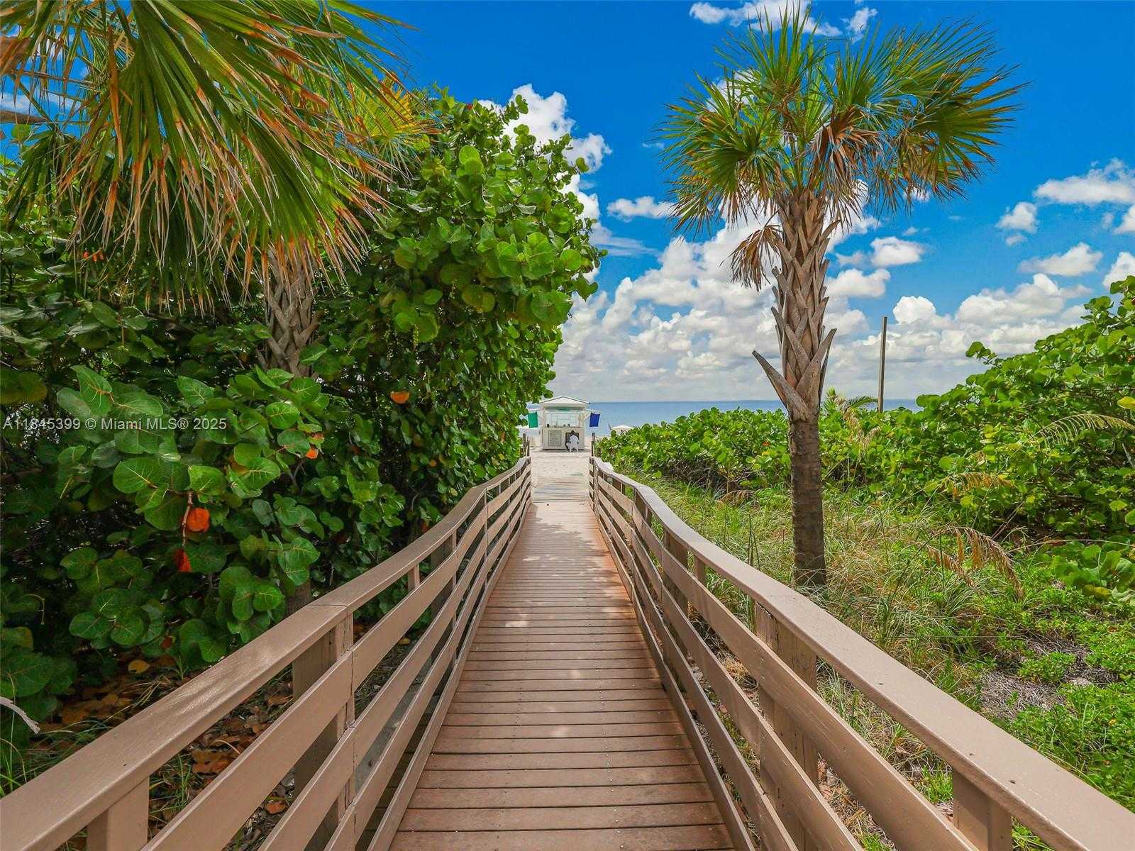Small Image of 4775 COLLINS AVE #1704, Miami Beach Number 44