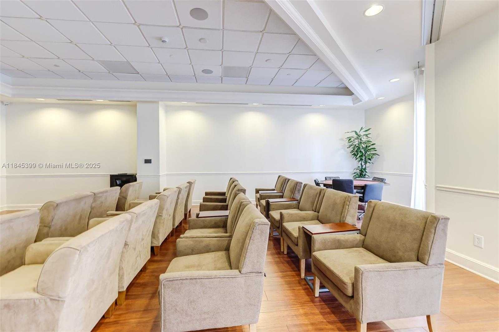 Small Image of 4775 COLLINS AVE #1704, Miami Beach Number 67