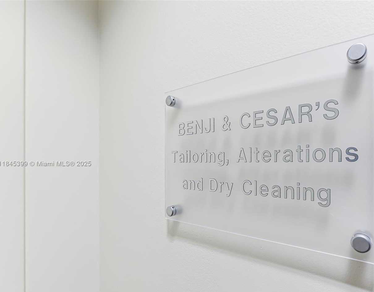 Small Image of 4775 COLLINS AVE #1704, Miami Beach Number 70