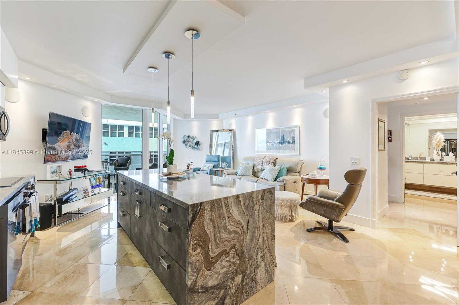 Small Image of 4775 COLLINS AVE #1704, Miami Beach Number 8